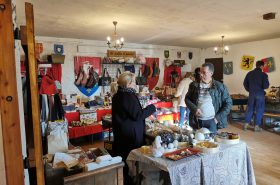 marché de Noël Randscouts et Randguides Piqûres d'Abeille 
