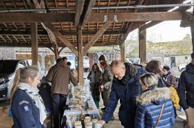 marché de Noël Randscouts et Randguides Courson-Monteloup 